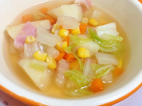 野菜たっぷりコンソメスープ